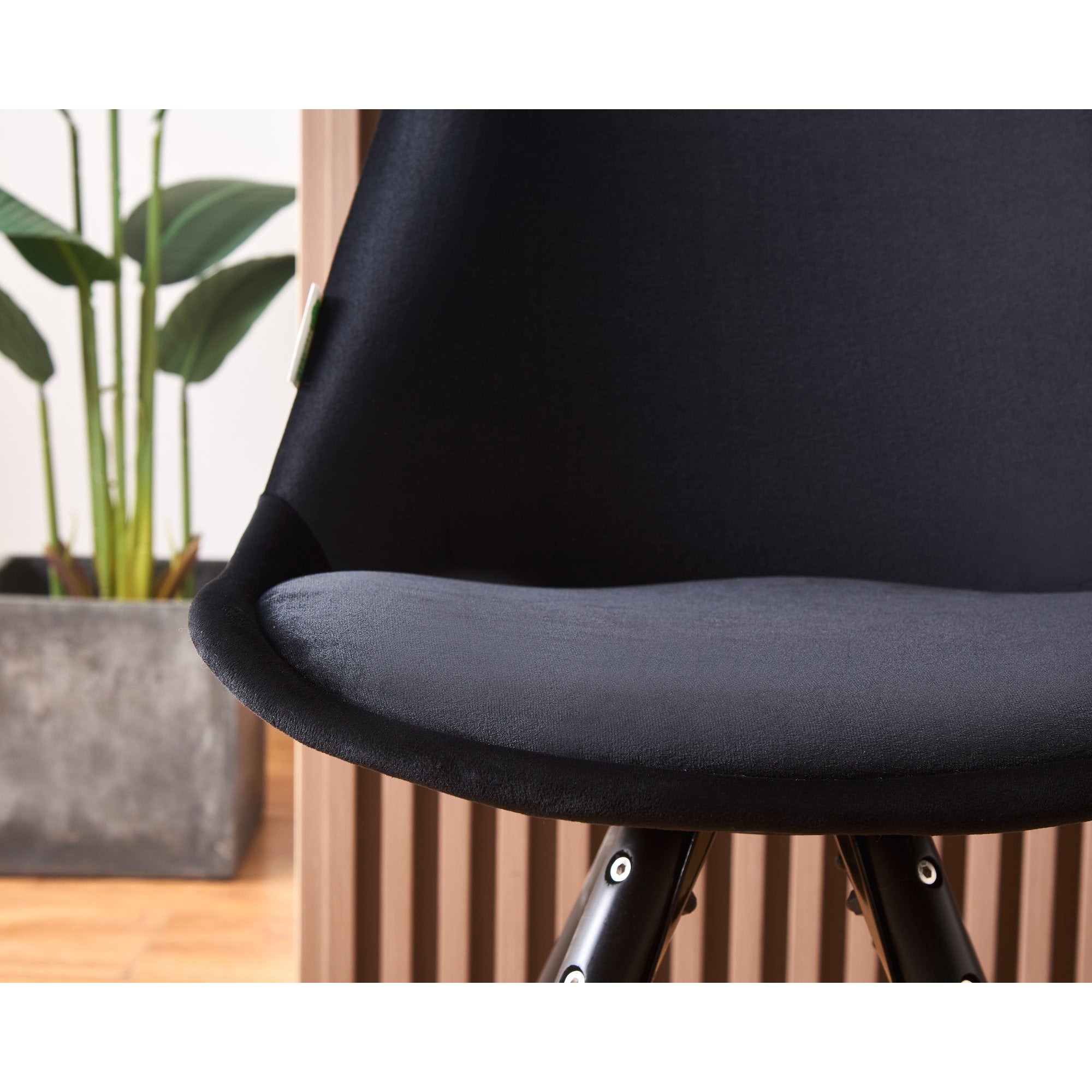 Sofia Velvet Dining Chair with Metal Legs - Retro Scandinavian Style