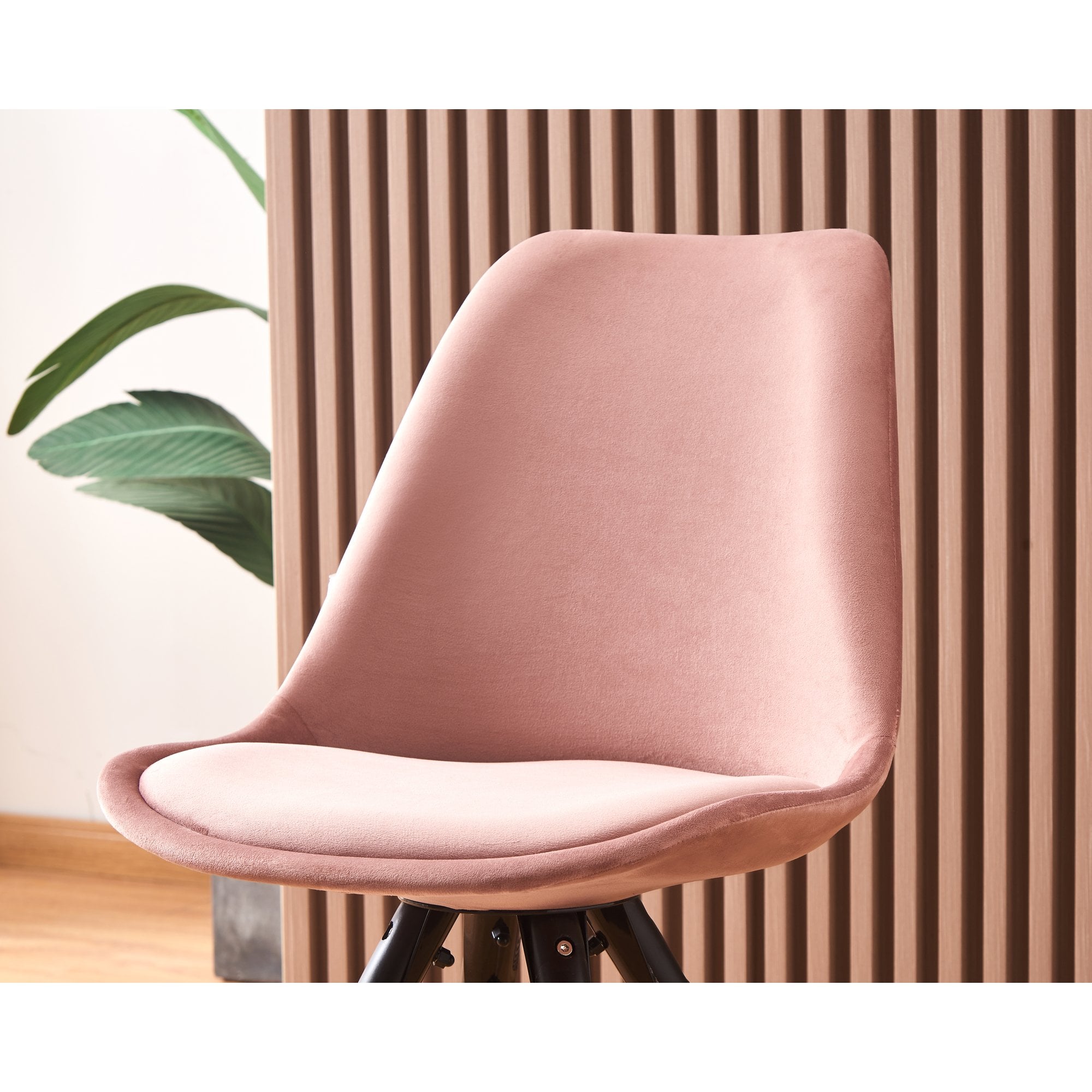 Sofia Velvet Dining Chair with Metal Legs - Retro Scandinavian Style