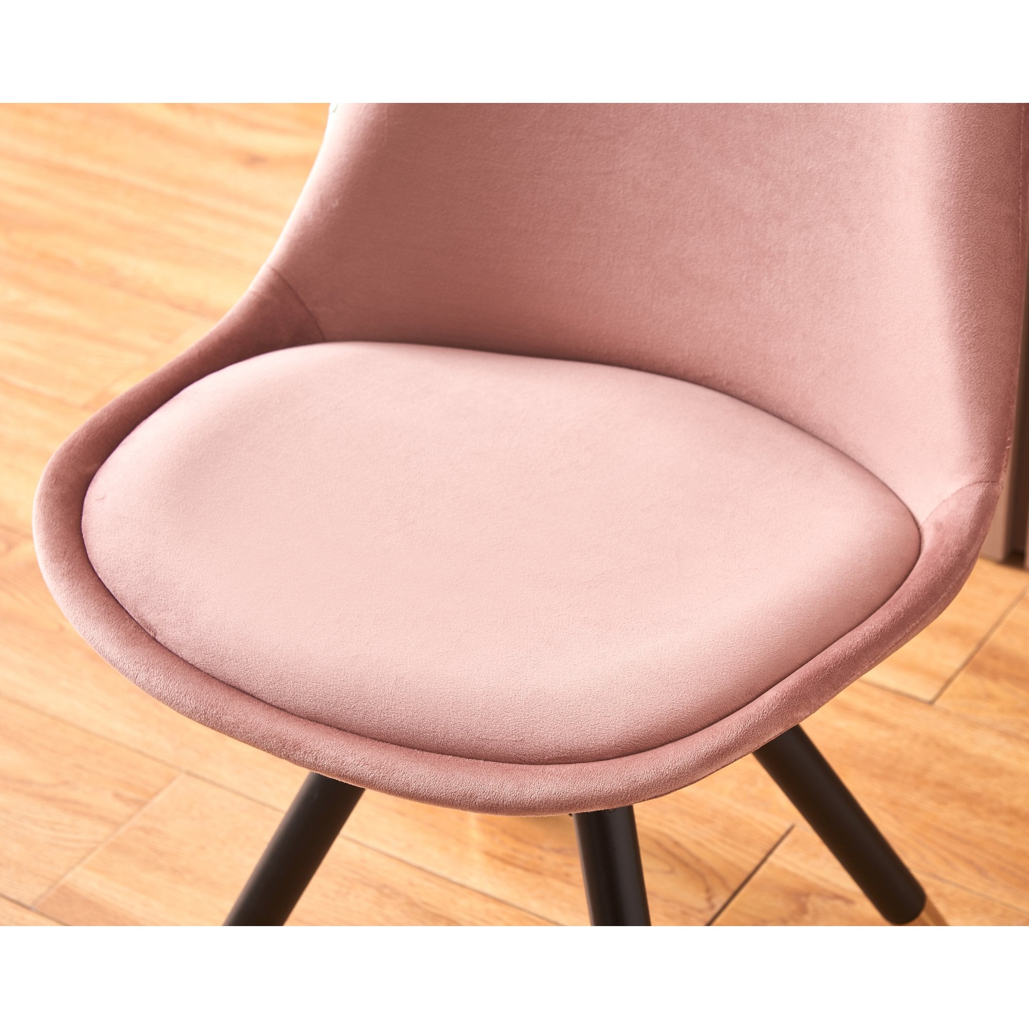 Sofia Velvet Dining Chair with Metal Legs - Retro Scandinavian Style