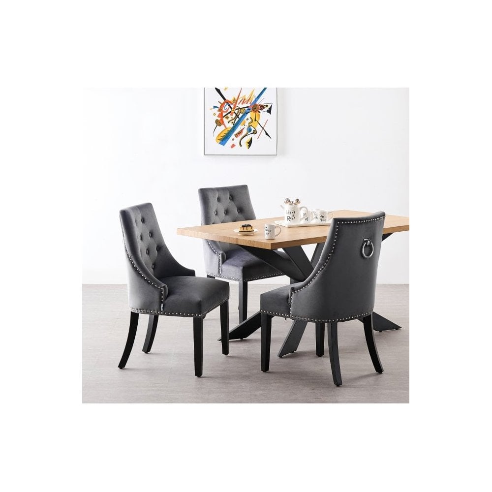 Windsor Duke Lux Dining Set - An Oak Table with Set of 4 Dining Chairs