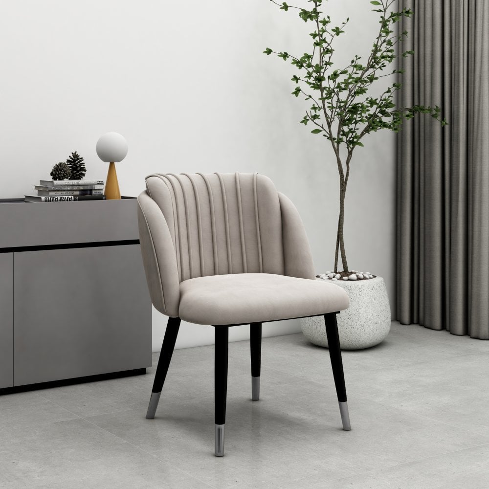 Milano Duke LUX Dining Set | a Oak Dining Table & 4 Dining Chairs with Silver End Caps